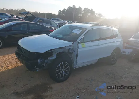 2019 Volkswagen Tiguan 2.0T Se/2.0T Sel/2.0T Sel R-Line/2.0T Sel R-Line Black z USA, uszkodzony, nr VIN 3VV3B7AX6KM048583